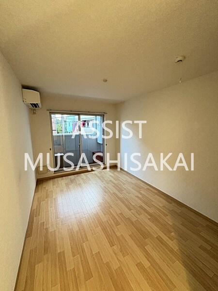 物件内観写真3　(同仕様別部屋写真です。)