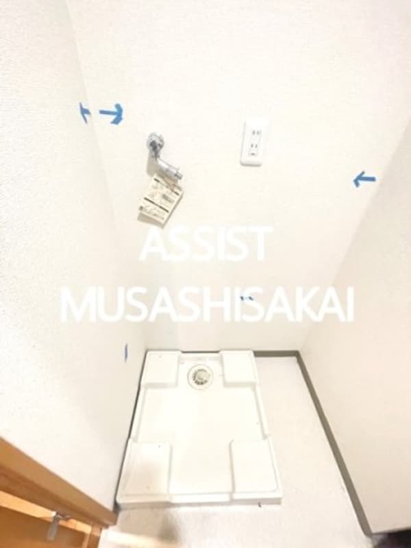 内装他(写真：設備同仕様の別号室です)