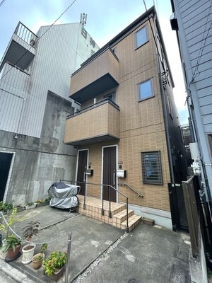 E邸外観写真