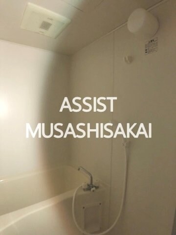 物件内観写真7　(写真：設備同仕様の別号室です)