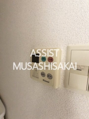 物件内観写真19　(写真：設備同仕様の別号室です)