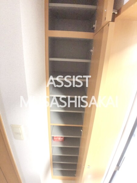 物件内観写真20　(写真：設備同仕様の別号室です)