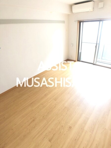 物件内観写真24　(写真：設備同仕様の別号室です)