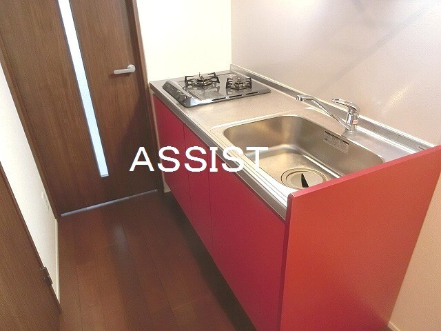 物件内観写真6　(写真：設備同仕様の別号室です)