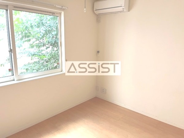 寝室(室内写真：設備同仕様の別号室です)