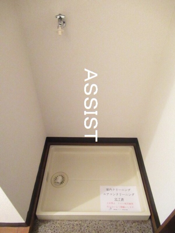 その他(写真：設備同仕様の別号室です)