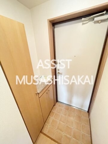 物件内観写真15　(写真：設備同仕様の別号室です)