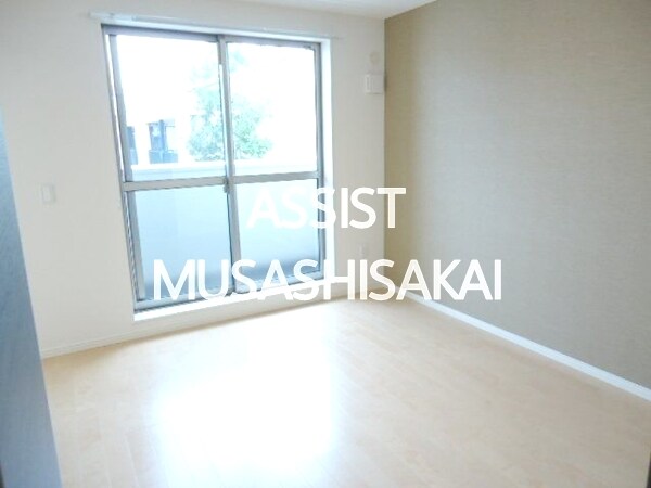 物件内観写真16　(写真：設備同仕様の別号室です)