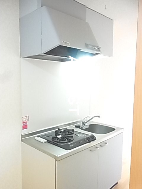 物件内観写真3　(室内写真：設備同仕様の別号室です)