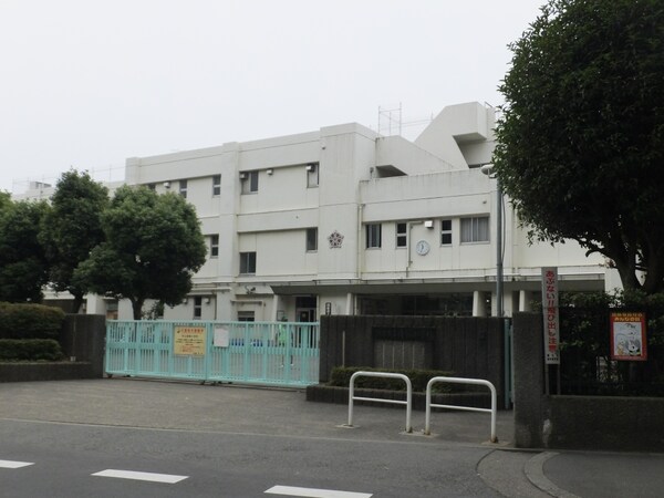 周辺環境(調布市立国領小学校 1052m)