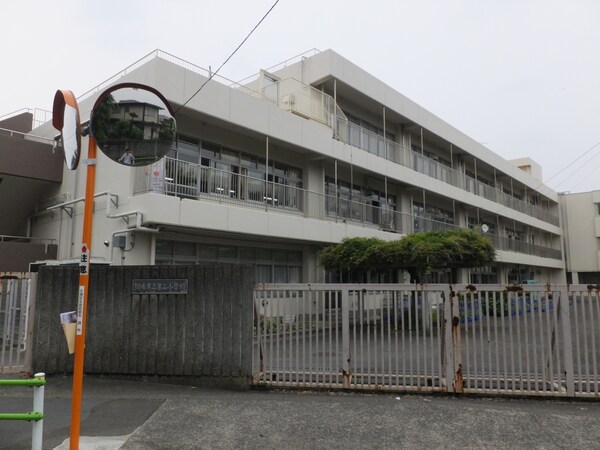 周辺環境(調布市立第二小学校 694m)