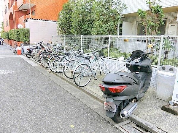 敷地内/建物