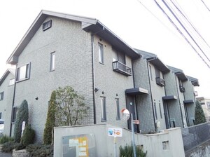 ファミールプレザン外観写真