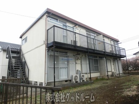 ハイツ松葉外観写真