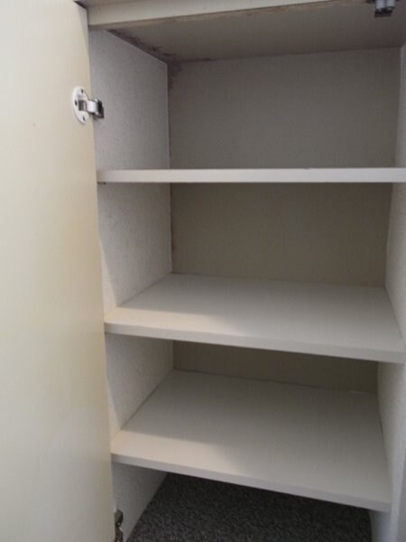 物件内観写真2　(収納)