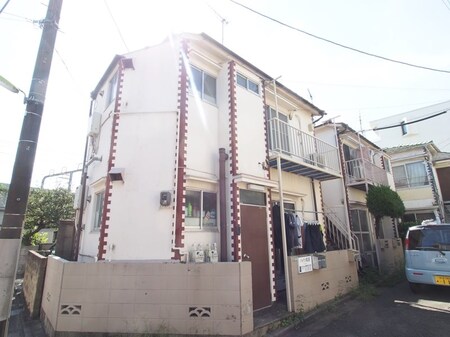 ハイツ成田外観写真