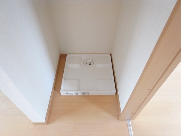 物件内観写真9　(室内洗濯機置場)