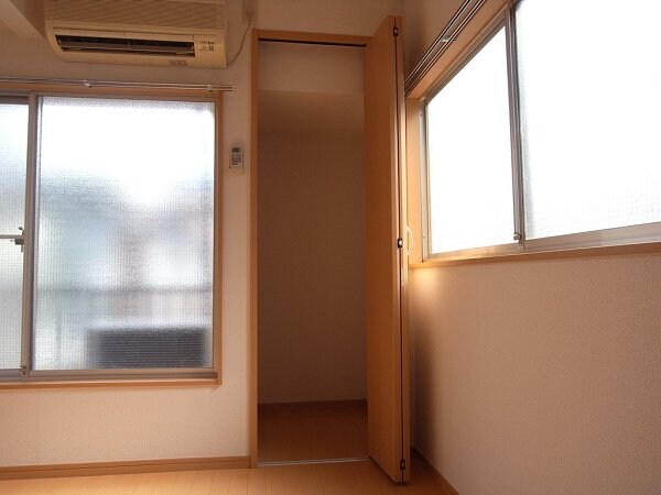 物件内観写真12　(収納)
