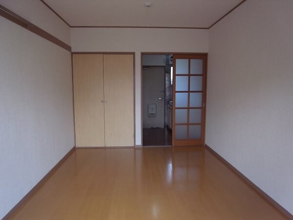 物件内観写真3　(別部屋同間取りの写真になります。)