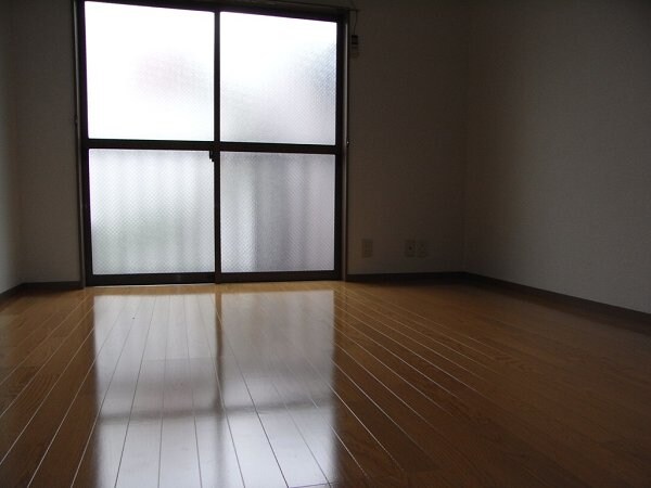 物件内観写真5　(別部屋同間取りの写真になります。)