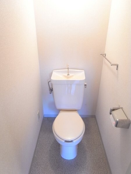 物件内観写真9　(トイレ)