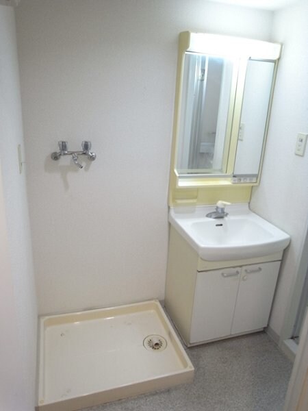 物件内観写真11　(脱衣室)