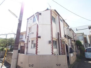 ハイツ成田外観写真