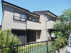 ハイツ新世紀外観写真