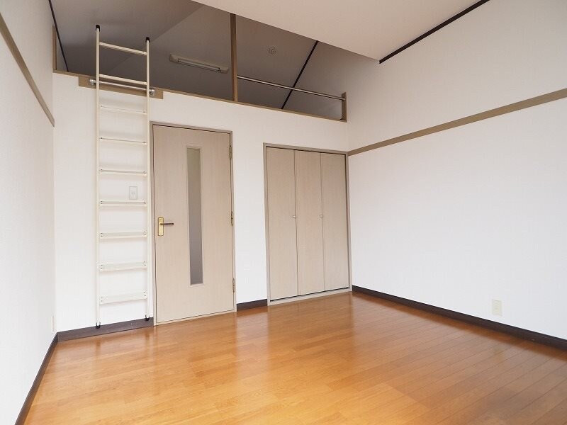 物件内観写真11　(洋室4)