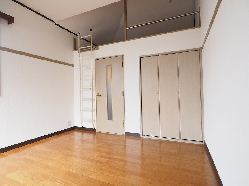 物件内観写真13　(洋室6)