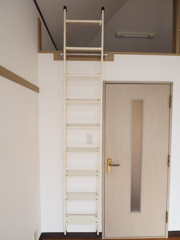 物件内観写真23　(はしご)