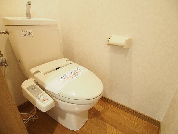 物件内観写真4　(トイレ)