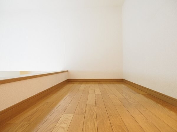 物件内観写真12　(ロフト２)