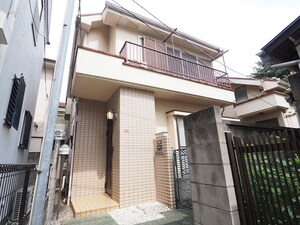 万里崎邸貸家外観写真