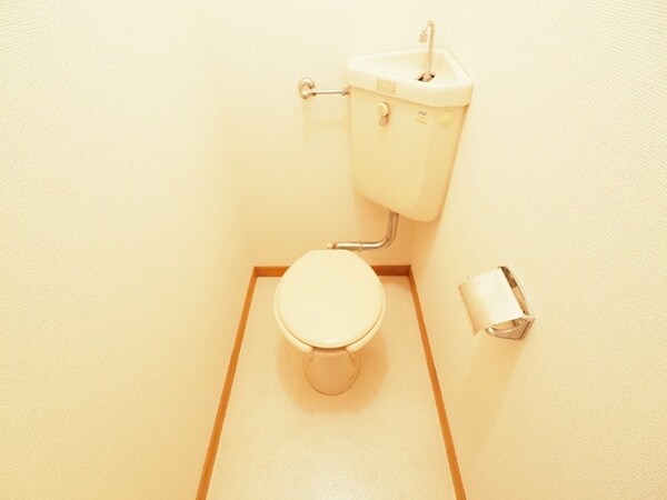 トイレ(別部屋の写真です)