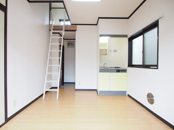 ベッドルーム(別部屋同間取りの写真になります。)