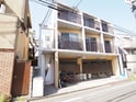 スリーエース