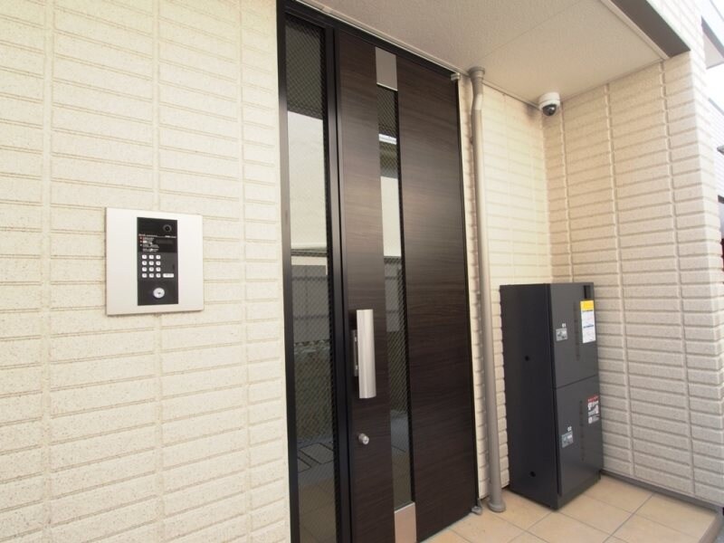 物件内観写真3　(エントランス)