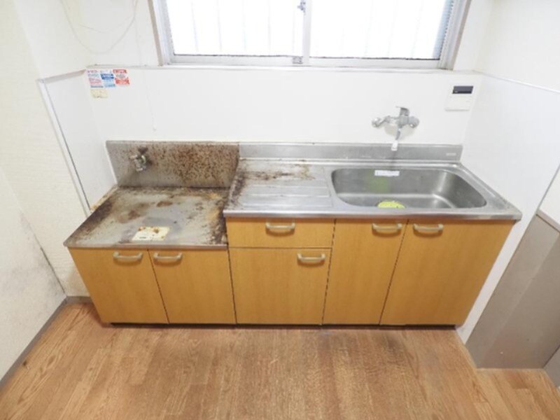 物件内観写真4　(リフォーム前の写真です)