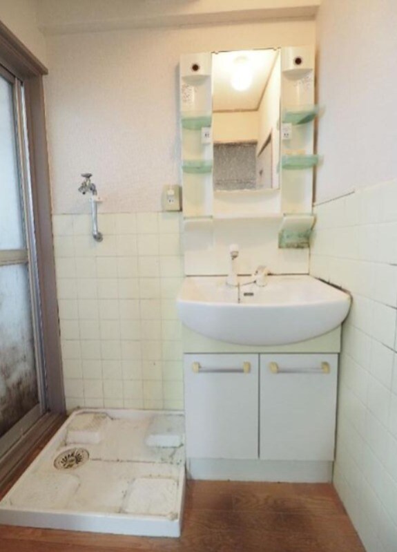 物件内観写真13　(リフォーム前の写真です)