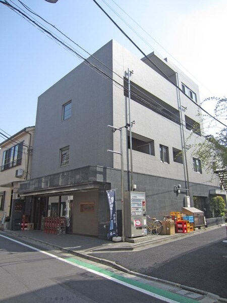 modest外観写真