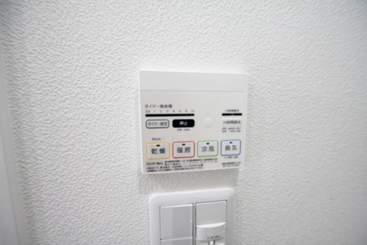 物件内観写真12　(浴室乾燥機)