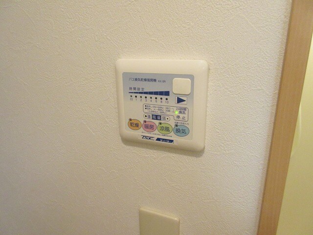 物件内観写真9　(浴室乾燥機)