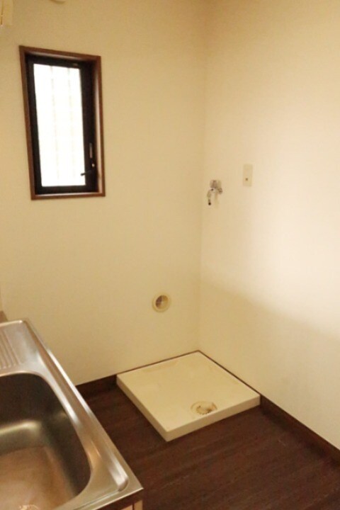 物件内観写真9　(室内洗濯機置き場)