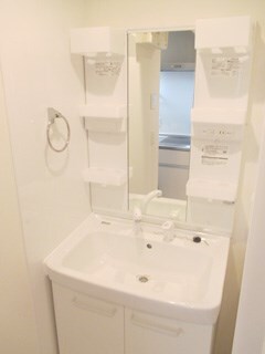 物件内観写真13　(独立洗面台)