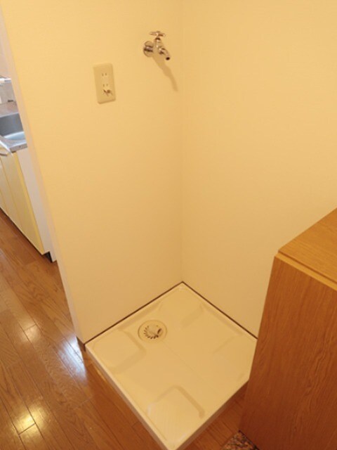 物件内観写真2　(室内洗濯機置き場)