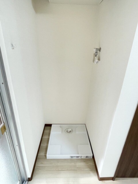 物件内観写真2　(室内洗濯機置き場)