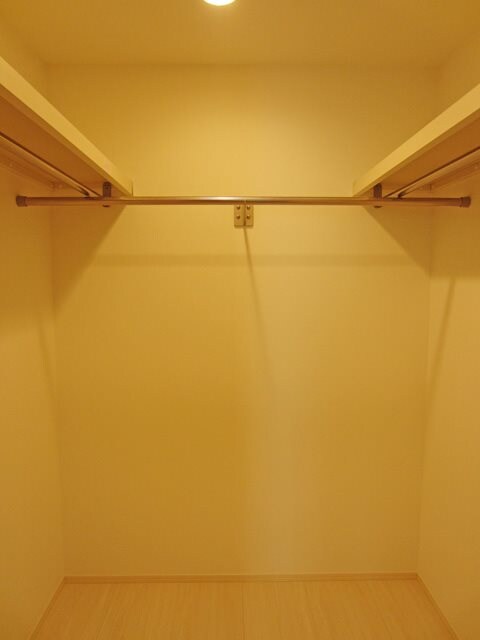 物件内観写真11　(ウォークインクローゼット)