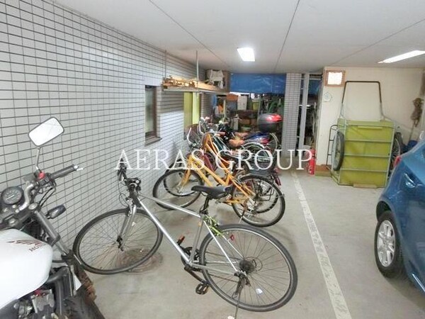 敷地内/建物(自転車置場)