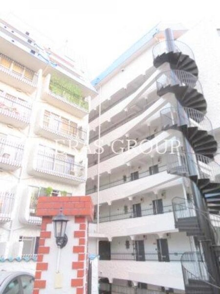 秀和洗足レジデンス外観写真